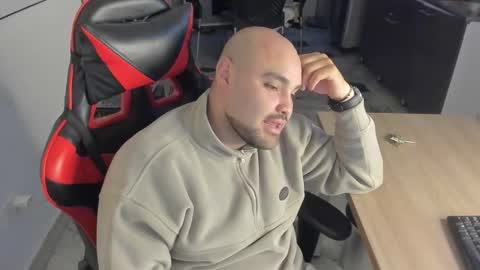 Elian online show from November 28, 10:39 pm