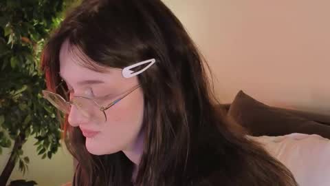 Ellie online show from November 20, 5:28 am