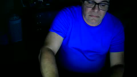 elierpons73 online show from May 28, 7:34 pm