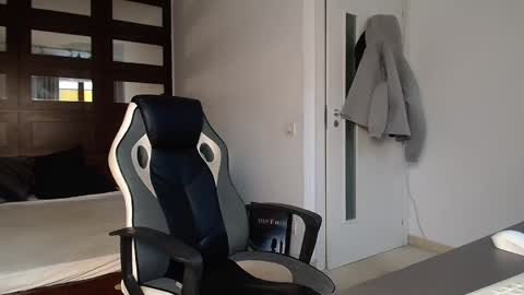 ElijahThorne online show from February 3, 6:40 am