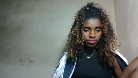 elina981 online show from June 26, 4:45 pm