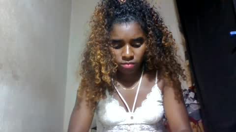 elina981 online show from July 28, 7:39 pm