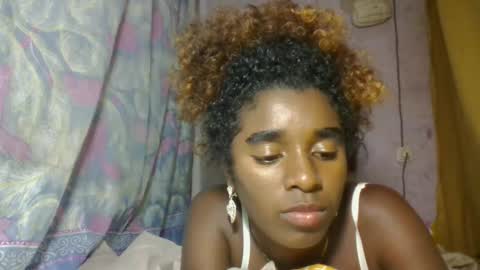 elina981 online show from April 30, 8:57 pm