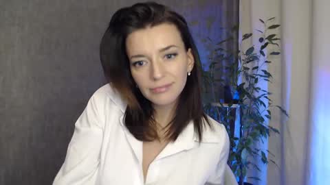 Elina online show from December 7, 3:42 am