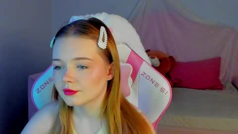 elinavale online show from May 3, 5:08 pm