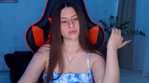 Elina online show from November 27, 6:59 pm