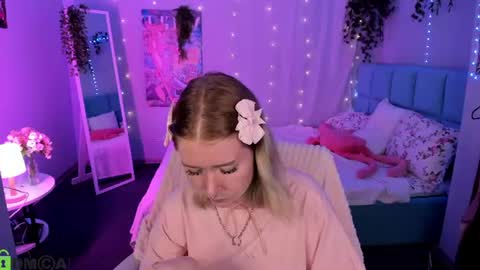 Elira Vane online show from August 2, 7:26 pm