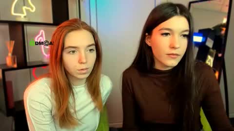 elis_sunny online show from March 15, 7:23 am