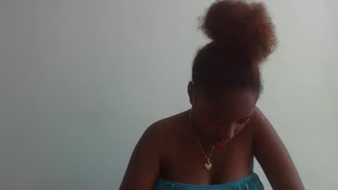 elisa821456 online show from March 9, 7:02 am