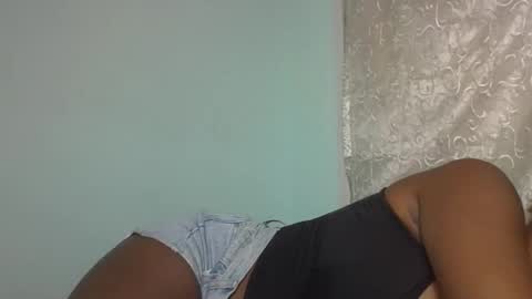 elisa821456 online show from March 16, 4:44 pm