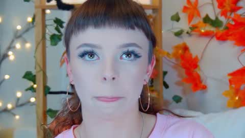 ElisabethDavis online show from October 11, 5:05 pm