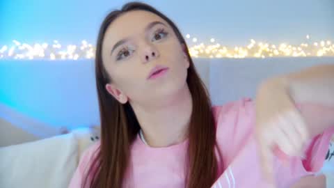 ElisabethDavis online show from January 24, 3:24 pm