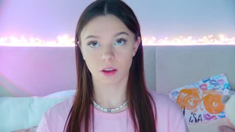 ElisabethDavis online show from February 1, 3:18 pm