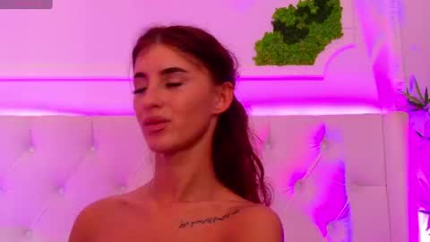 ElisaCharm online show from June 25, 4:20 am