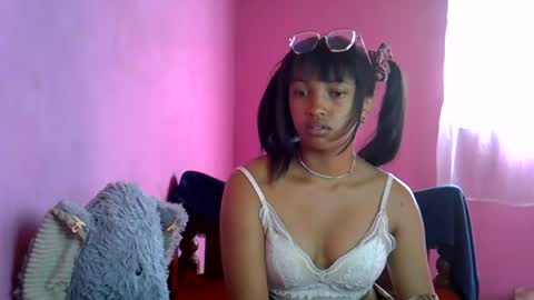 elisah01 online show from June 14, 5:31 am