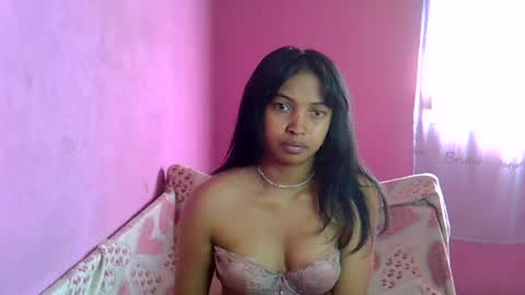 elisah01 online show from August 3, 5:42 am