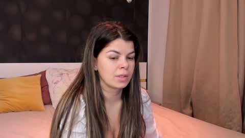 Elly online show from December 15, 10:37 pm