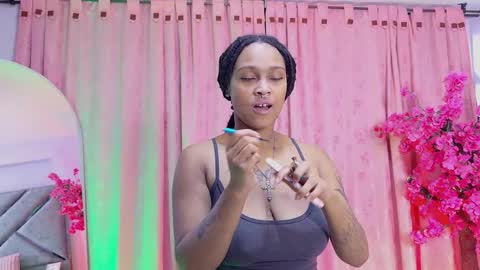 elit noa online show from January 12, 9:00 pm