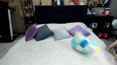 Lisa online show from October 18, 9:57 am