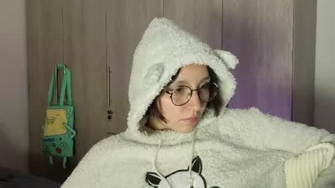 Eliza online show from July 3, 5:18 pm