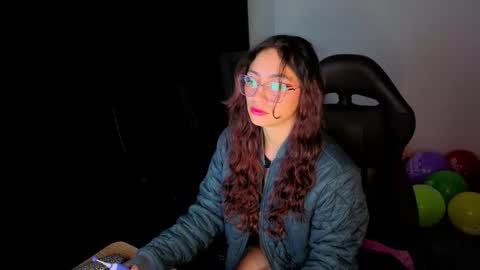 Snapshot of elizabeht_911 chatting on September 17, 8:07 am elizabeht_911 online show from September 17, 8:07 am