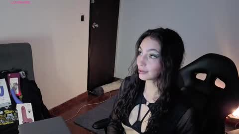 Snapshot of elizabeht_911 chatting on October 19, 6:34 pm elizabeht_911 online show from October 19, 6:34 pm