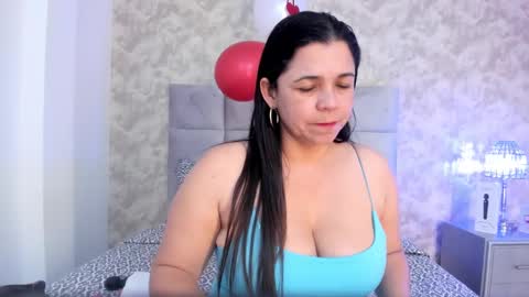 Snapshot of elizabeth_colleman chatting on February 19, 10:09 pm Elizabeth online show from February 19, 10:09 pm