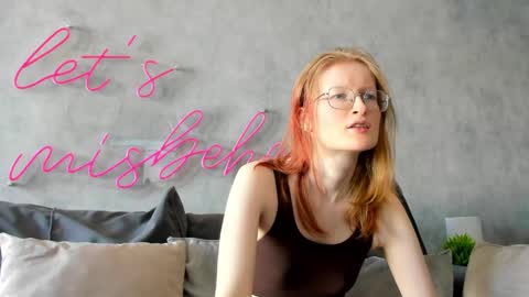 Snapshot of elizabeth_harpper chatting on February 8, 7:59 am Elizabeth online show from February 8, 7:59 am