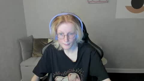 Snapshot of elizabeth_harpper chatting on September 17, 1:20 am Elizabeth online show from September 17, 1:20 am