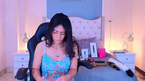 Elizabeth  online show from July 13, 9:40 pm