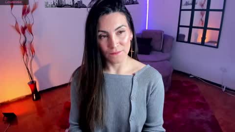 Snapshot of elizabeth_taylor_b chatting on February 25, 6:44 pm Elizabeth online show from February 25, 6:44 pm