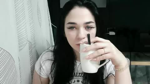 Snapshot of elizabeth_xi chatting on October 12, 7:27 pm elizabeth_xi online show from October 12, 7:27 pm