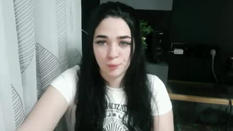 Snapshot of elizabeth_xi chatting on October 5, 7:54 pm elizabeth_xi online show from October 5, 7:54 pm