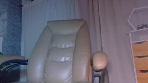 Lizzy online show from July 23, 2:31 am
