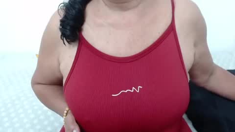 ElizabethMiler online show from August 5, 2:52 am