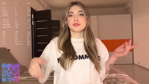 Mia online show from March 1, 5:06 pm