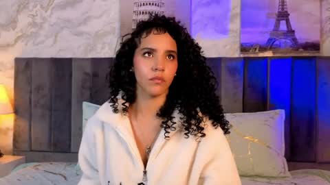 elii online show from March 14, 12:09 pm