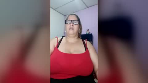 Elizabeth online show from July 31, 11:00 am