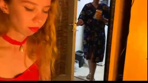 Eliza online show from June 14, 7:16 pm