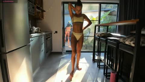 Eliz                               online show from June 16, 2:21 pm
