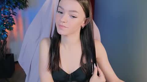 Snapshot of elizzza_ chatting on October 10, 5:46 am elizzza_ online show from October 10, 5:46 am