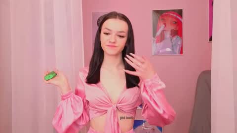 Snapshot of elizzza_ chatting on February 19, 12:22 pm elizzza_ online show from February 19, 12:22 pm