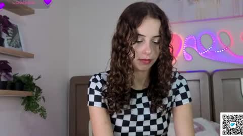 ella_desire online show from June 14, 3:58 pm