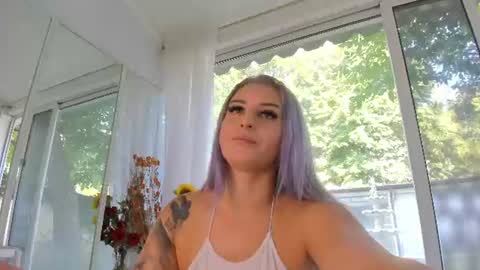 ella_vee online show from July 19, 7:00 am
