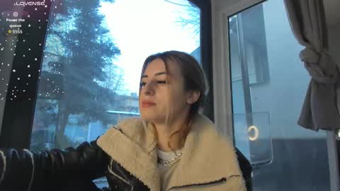ella_vee online show from January 10, 7:03 am