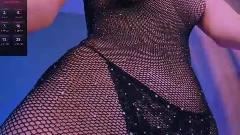 ellaamber online show from August 8, 6:18 pm
