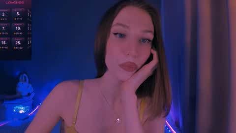 ellaamber online show from March 3, 1:12 am
