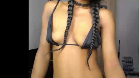 ella online show from February 20, 6:26 am