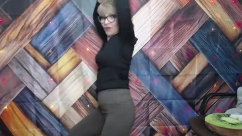 EllaBonito online show from October 8, 5:46 am