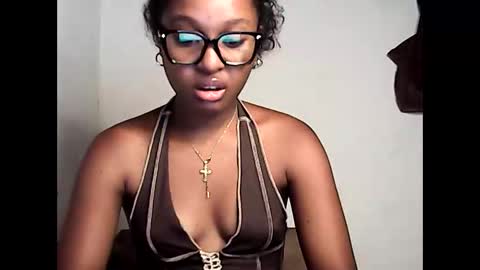 ellah245 online show from April 27, 9:56 pm